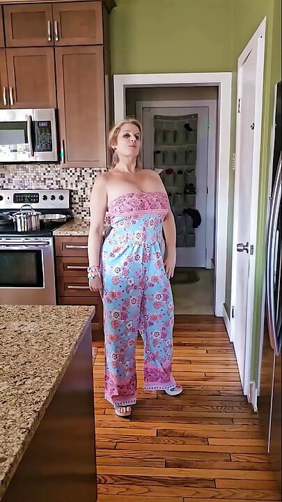 ONLYFAN BIG TIT MOMMY Real WIFE COMPILATION Clips