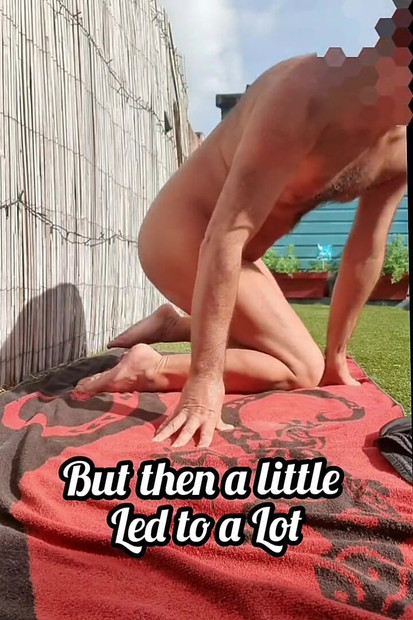 Wank and Cum in the Garden
