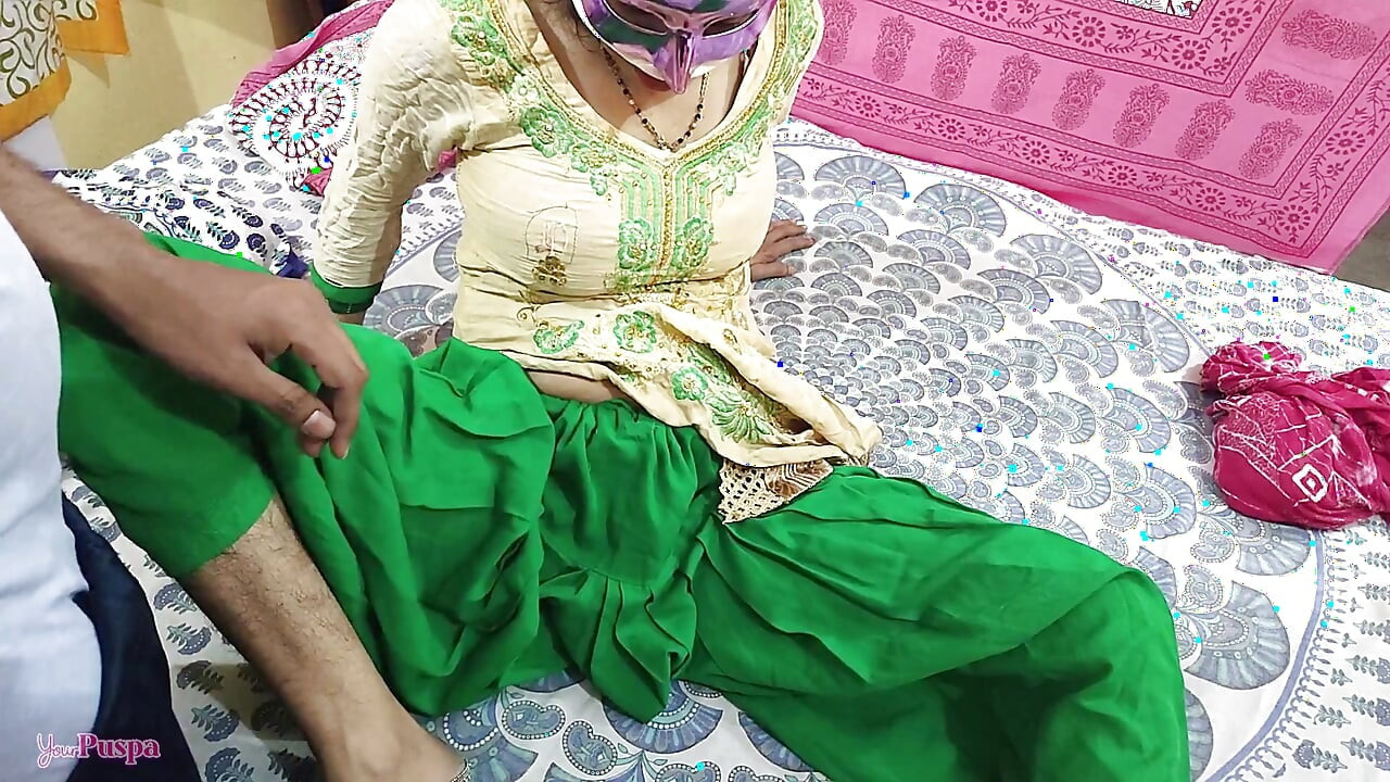 Maid was cleaning her boss room just then Tear her salwar on Bed for Pussy appeared through salwar Boss Fucked Hard