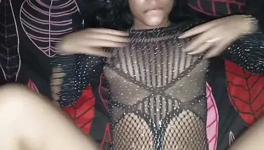 AMATEUR VIDEO - I RECORD MYSELF WITH MY BEAUTIFUL VENEZUELAN NEIGHBOR, I RECORD WITH MY CELL PHONE HOW I FUCK HER - PORN IN SPANISH