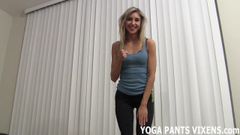 Te tengo duro haciendo mi yoga, así que déjame masturbarte