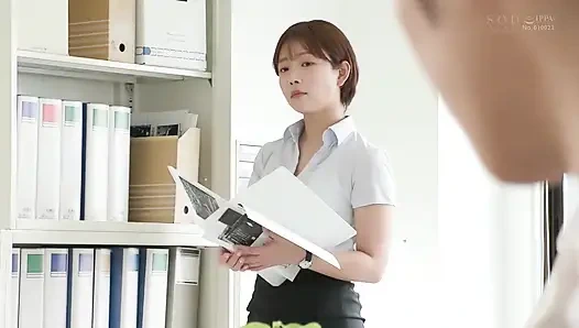 Berhubungan seks dengan rekan wanita rambut pendek yang lucu, keterampilan seks oralnya sangat baik. Bagian.1