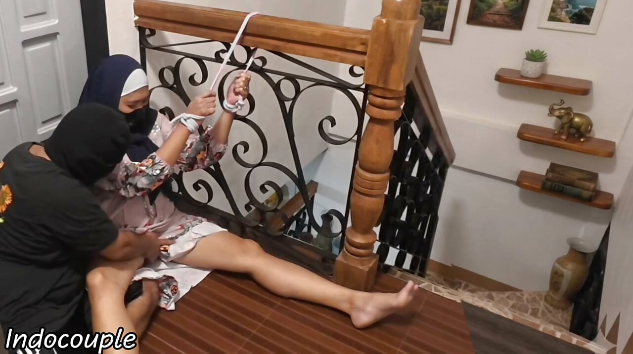 Istri berhijab kepergok selingkuh sama pria lain selingkuh sama pria lain