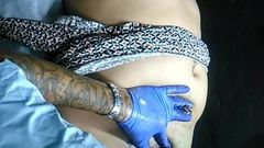 Mary esposa cadelona tatuando a buceta 