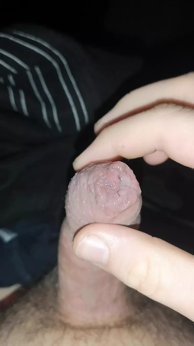 Sborro con un elastico intorno al mio cazzo