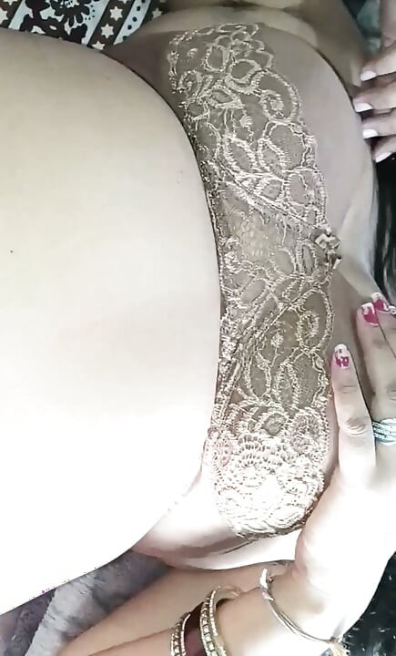 Ma maman hot, il est tellement sexy et ses seins sont très cool et gros et son glamour de cul et son corps wow il tellement fantastique et je baise tous les jours
