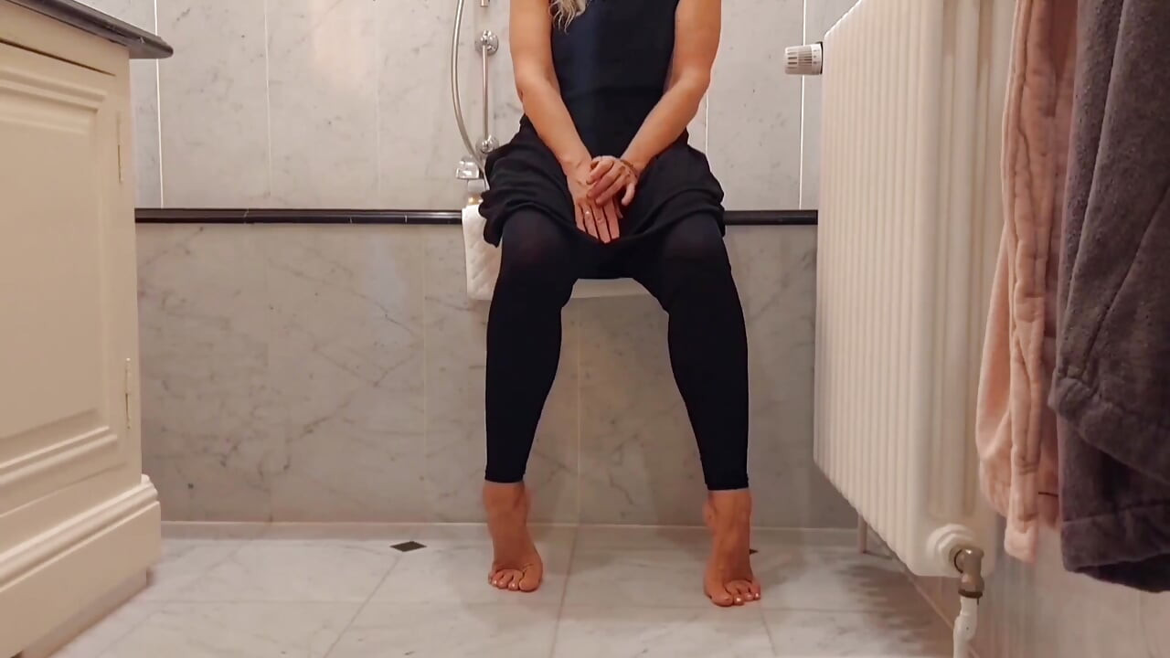 Selenas Goldregen, sexy Posing- und Bettspiele