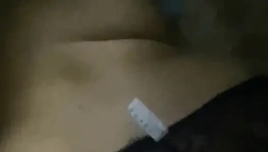 Lezzetli sikiş arkadaşı azdığında, onu dölle besliyor