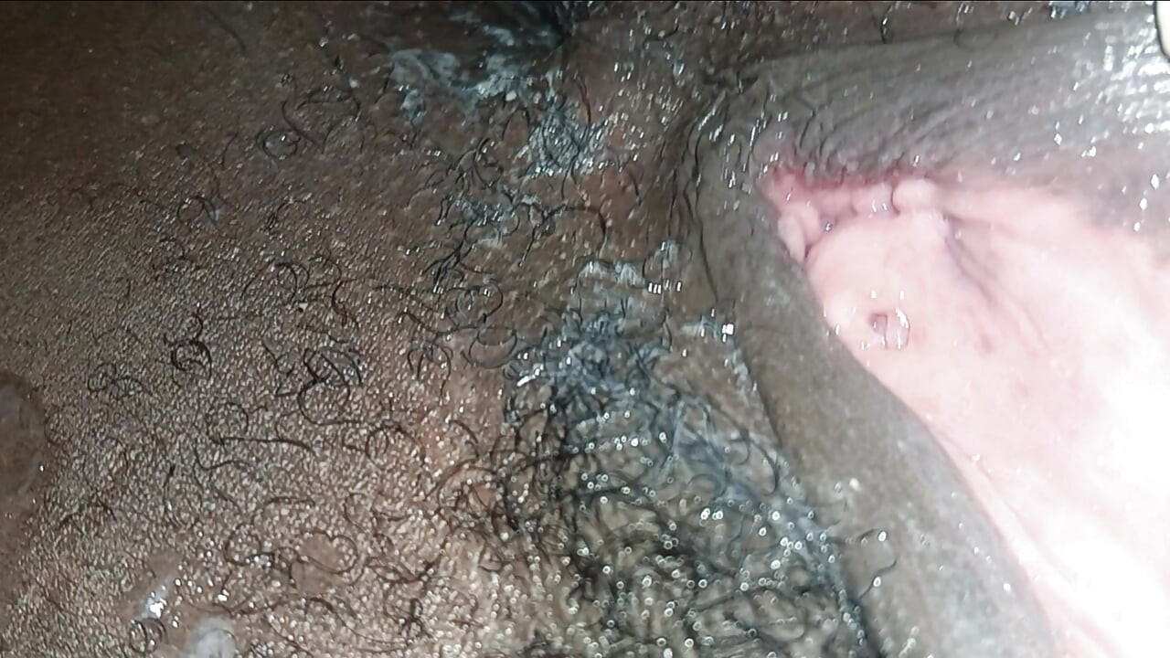 Trixie's Big squirt shot !! 💦