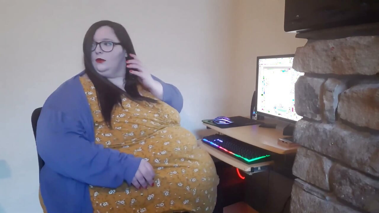 SSBBW secretary humiliated at work by boss - fantasy