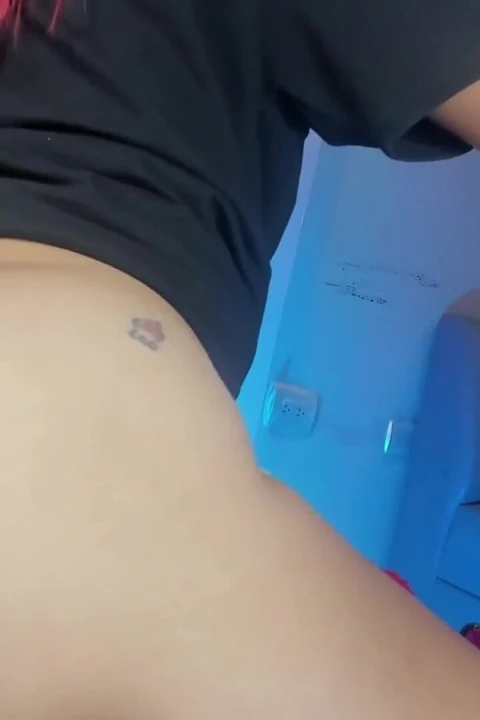 快速的鸡巴在我肛门里——头晕的冲刺