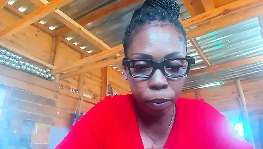 Rollenspiel freche stiefmutter mit dickem hintern