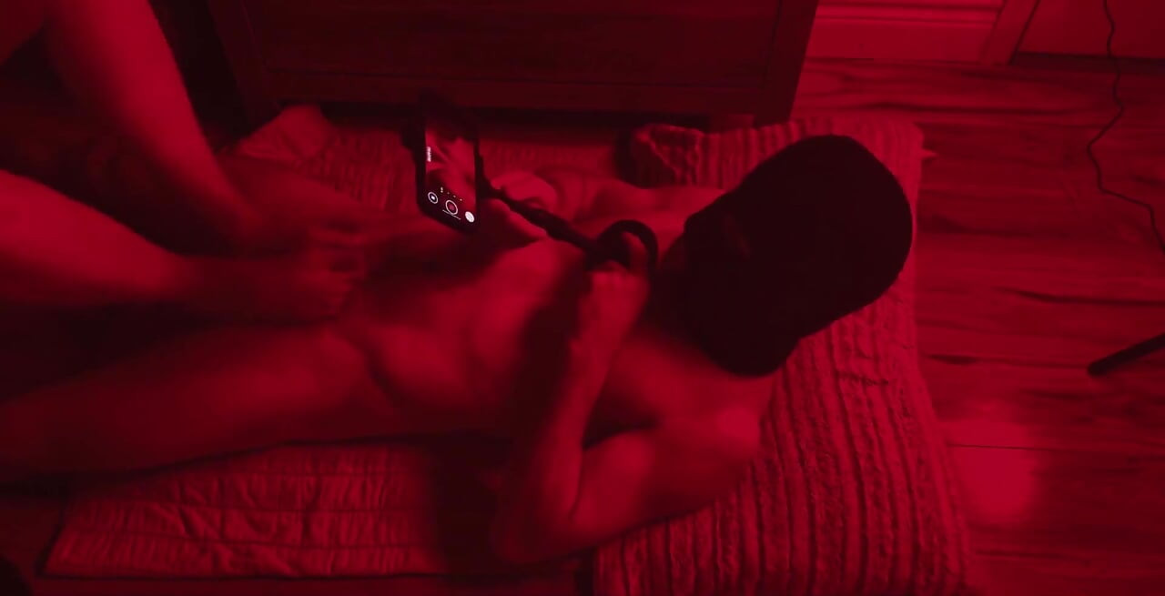 Sudut Tinggi Kamar Merah