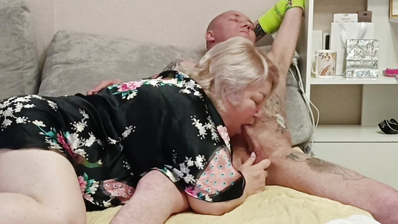 Muie profundă cu înghițire de spermă # 15