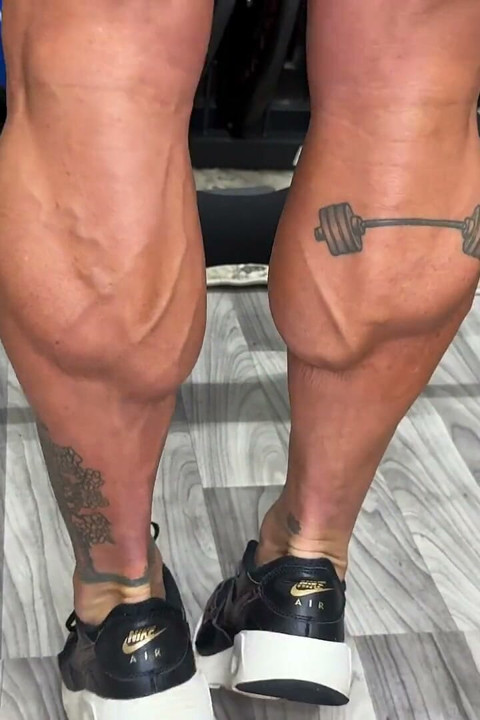 Milfs musculosas comando instrucciones de paja