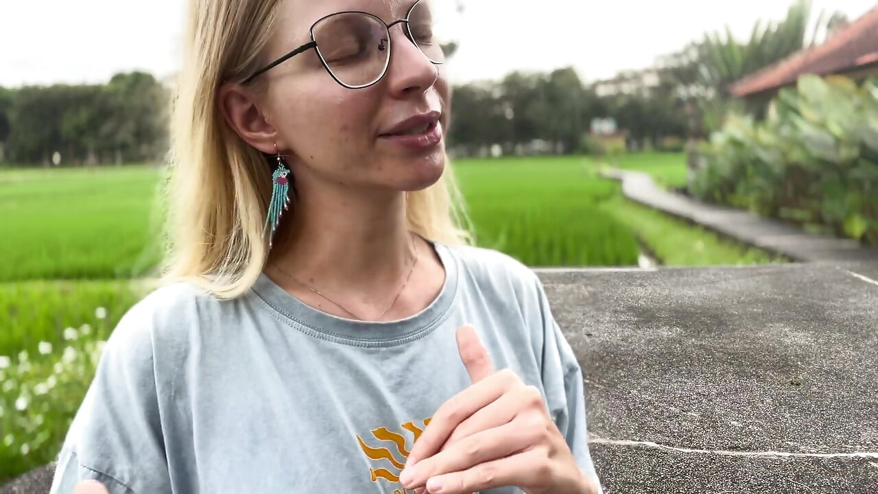 How an AI girlfriend can help you (or break you)