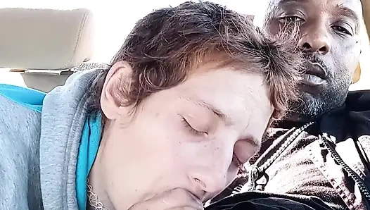 Schmutzige straßenhure trinkt mein sperma zum frühstück. MILF