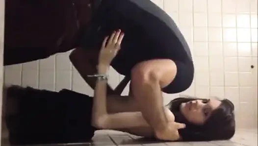 Marina Fraga Gets Banged in a Bathroom by Her Boyfriend