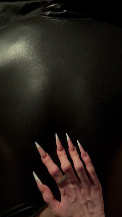 Be honest! You are dying to feel my sharp nails on your skin like that! Crawling and scratching until it hurts! Follow my OF!