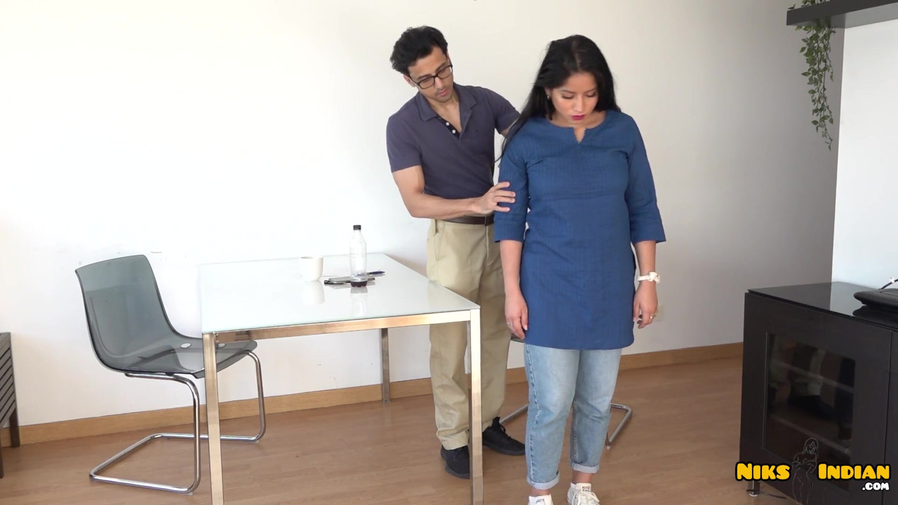 巨大なおっぱいインディアンカレッジティーンが警察官に激しく犯された