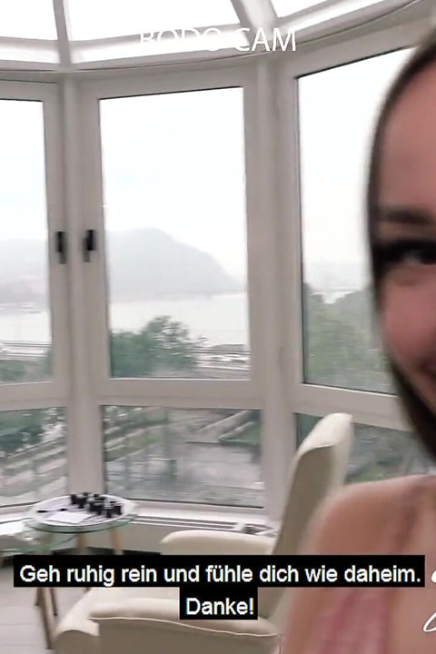 See here how I squash this innocent Russian Kate Quinn!