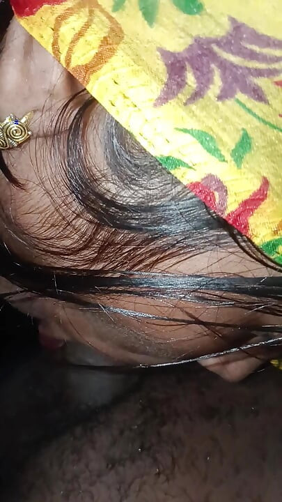 Desi bhabhi sucking my dick