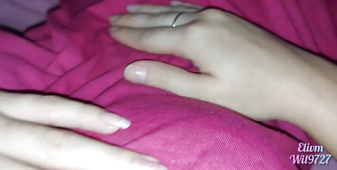 XXX Desi My Step Sister Lets Me Play with Her Pussy When She Comes to Visit She Gets on My Bed