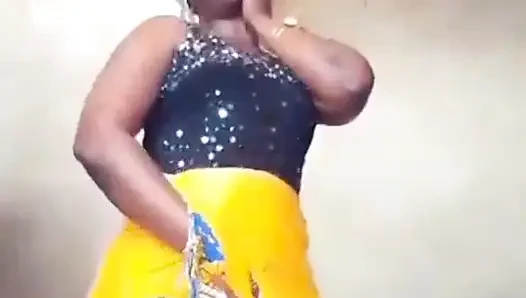 Fat Sugar Mama Is Horny She Masturbating