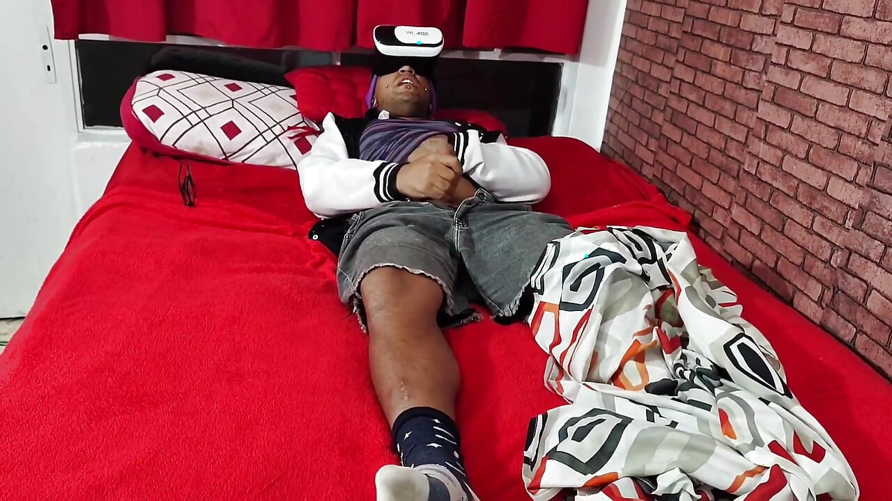 Entiado Com Óculos Virtual Se Masturba Sua Madrasta Pego