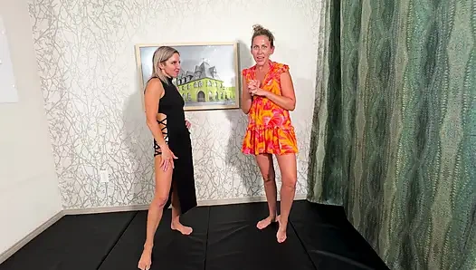 Lora Cross и Sinthia Bee в стрип-реслинг матче, который приводит к ENF