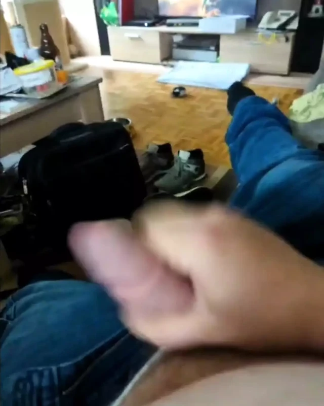 Precum and eding mini cum