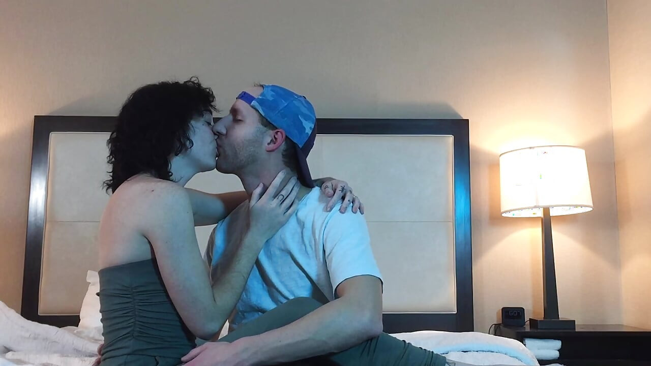 Öpüşme süper seksi minyon dövmeli genç kız - derleme 2