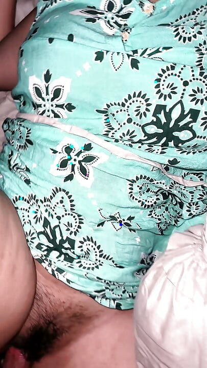 The soft smell of my brother-in-law's body makes a crot