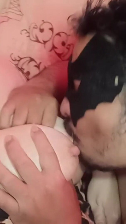 用我的粉紅色大奶子哺乳我的伴侶，第 1 部分 | 短片 2