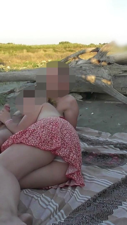 Fransız öğretmen sakso amatör çıplaklar plajında halka açık yabancıya boşalmayla insanlar bizi yakaladı p2 - misscreamy | Klip 1