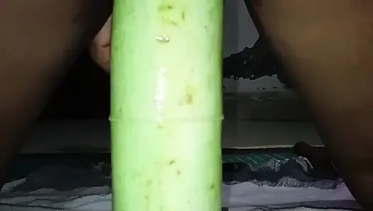 Bhabhi Ne bahut badi louki chut me dal diya