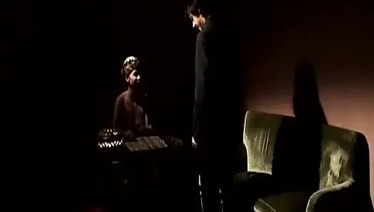 Cewek jerman rambut cokelat dengan tubuh aduhai dientot habis-habisan sampai lubangnya menganga lebar