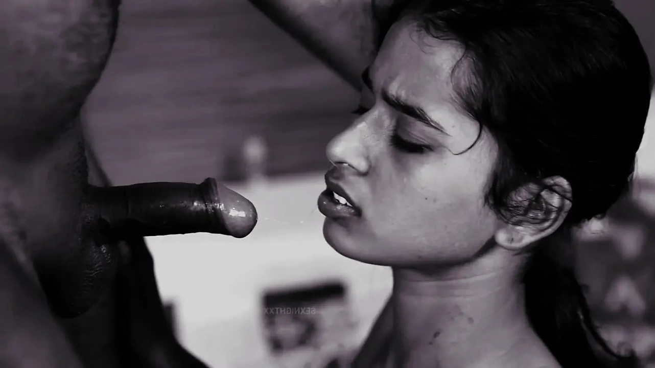 印度丈夫妻子裸体浪漫。