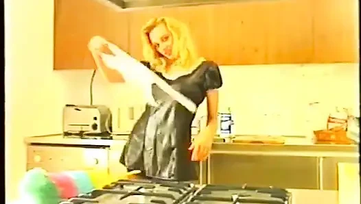 Electric blue 43: das große busen-Problem