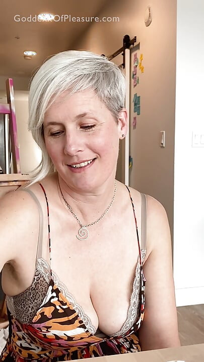 Alone with my Best Friend's Mom - Hot MILF JOI Countdown
