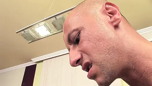 Milf enjoys a pussy lick then gets fucked to mouth cumshot