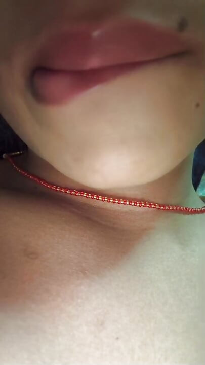 LaMenor recebe garganta profunda fodida com gozada na boca dela