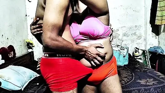 Hintli kadını çok sert siktim. Büyük göğüslerini sıktim.. Bölüm 1