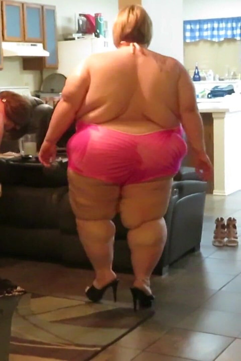 Ssbbw Lucki Lexxi ทาสใส่รองเท้า