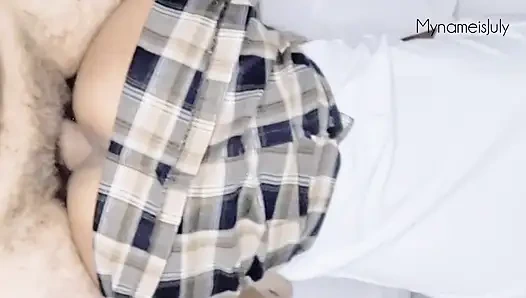 Siswi mesum: dilf, aku pengen banget dientot sama orang dewasa yang datang ke rumah malam-malam