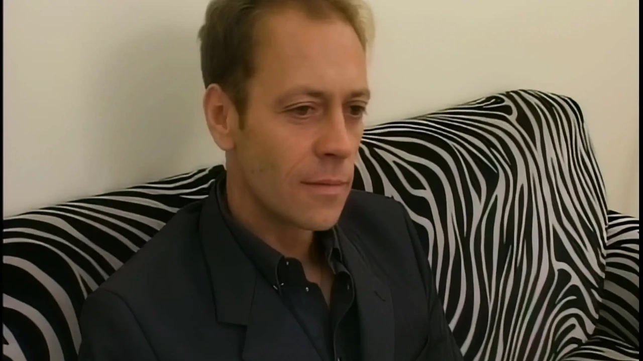 大鸡巴的同性恋变得狂野，屁股性交，异族和群交电影