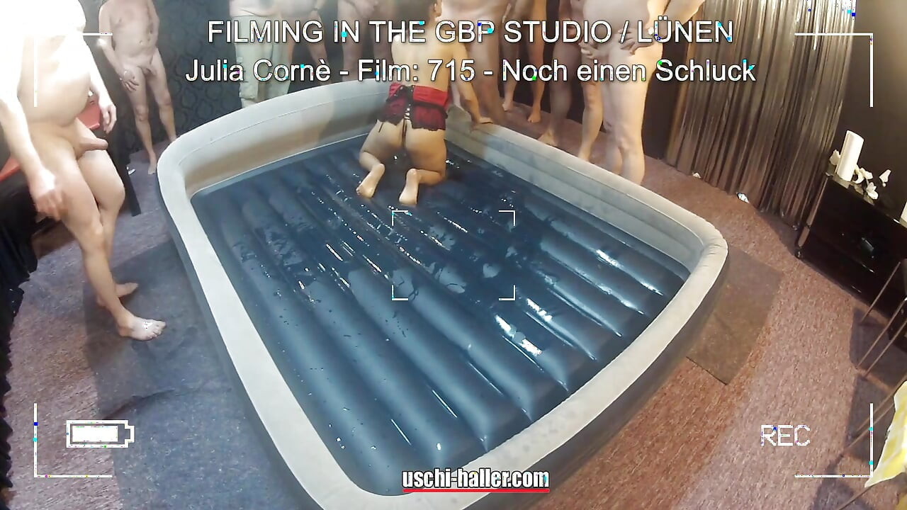 Behind the Scenes - Piss Gangbang Party with MILF Julia Corne