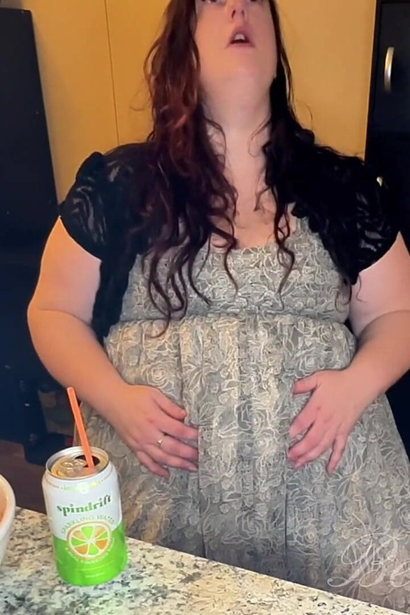 BBW Burps & Wet Farts After Pasta Binge Real Stomach Reactionsby Bella Blast