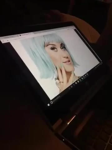 Katy Perry eerbetoon 1 (deel 4)