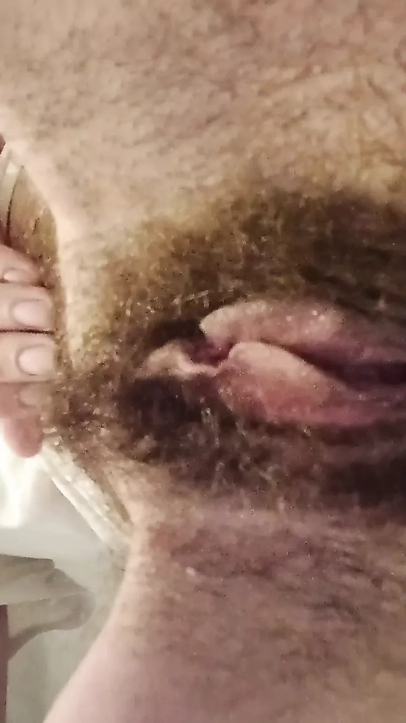 嘘...继兄弟自慰被抓！